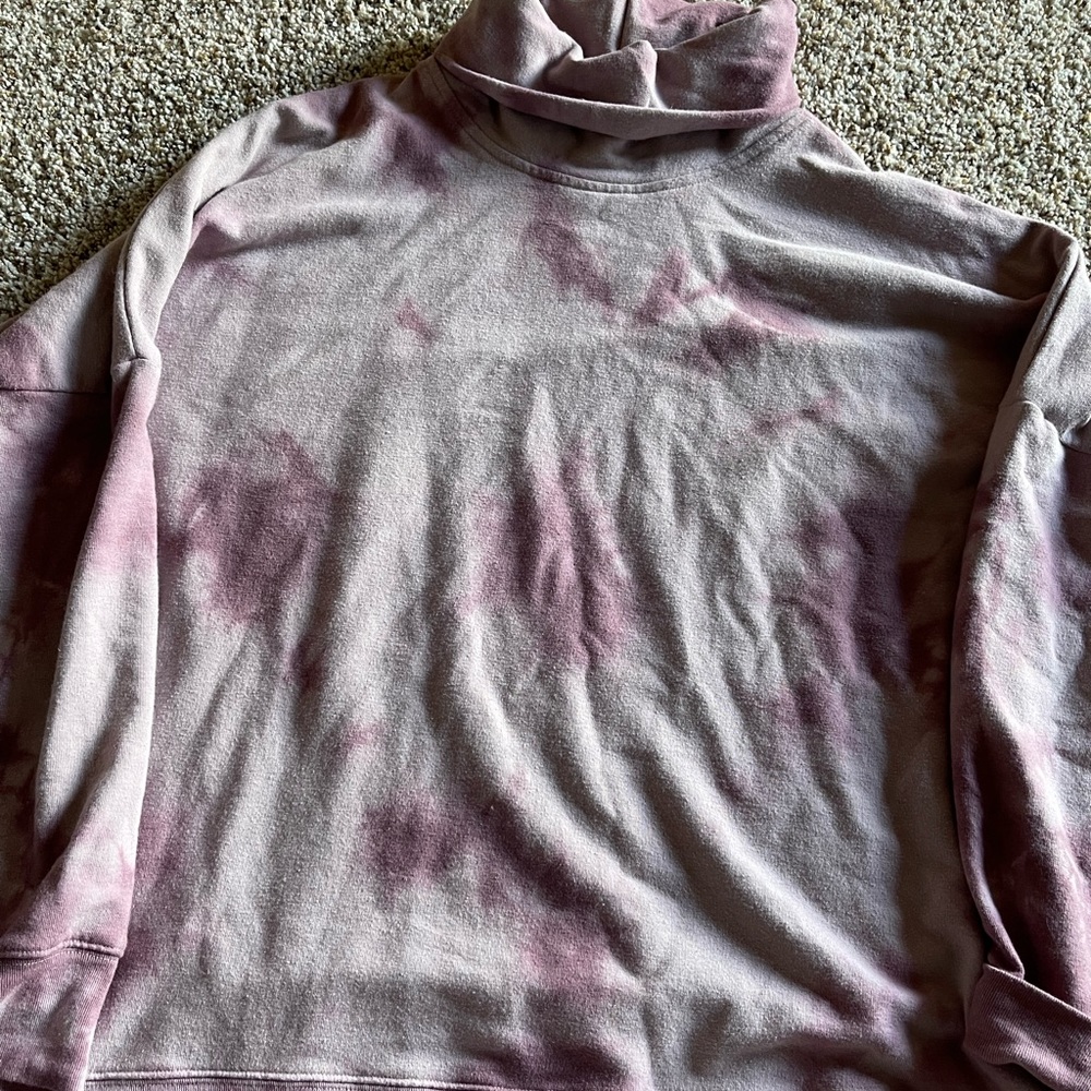 Purple Tie-dye turtle neck